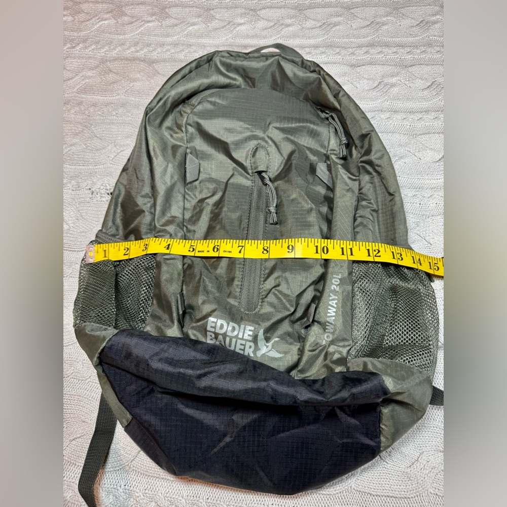 Eddie Bauer Green 20L Lightweight Stowaway Packable Spruce Green Backpack - Picture 11 of 16